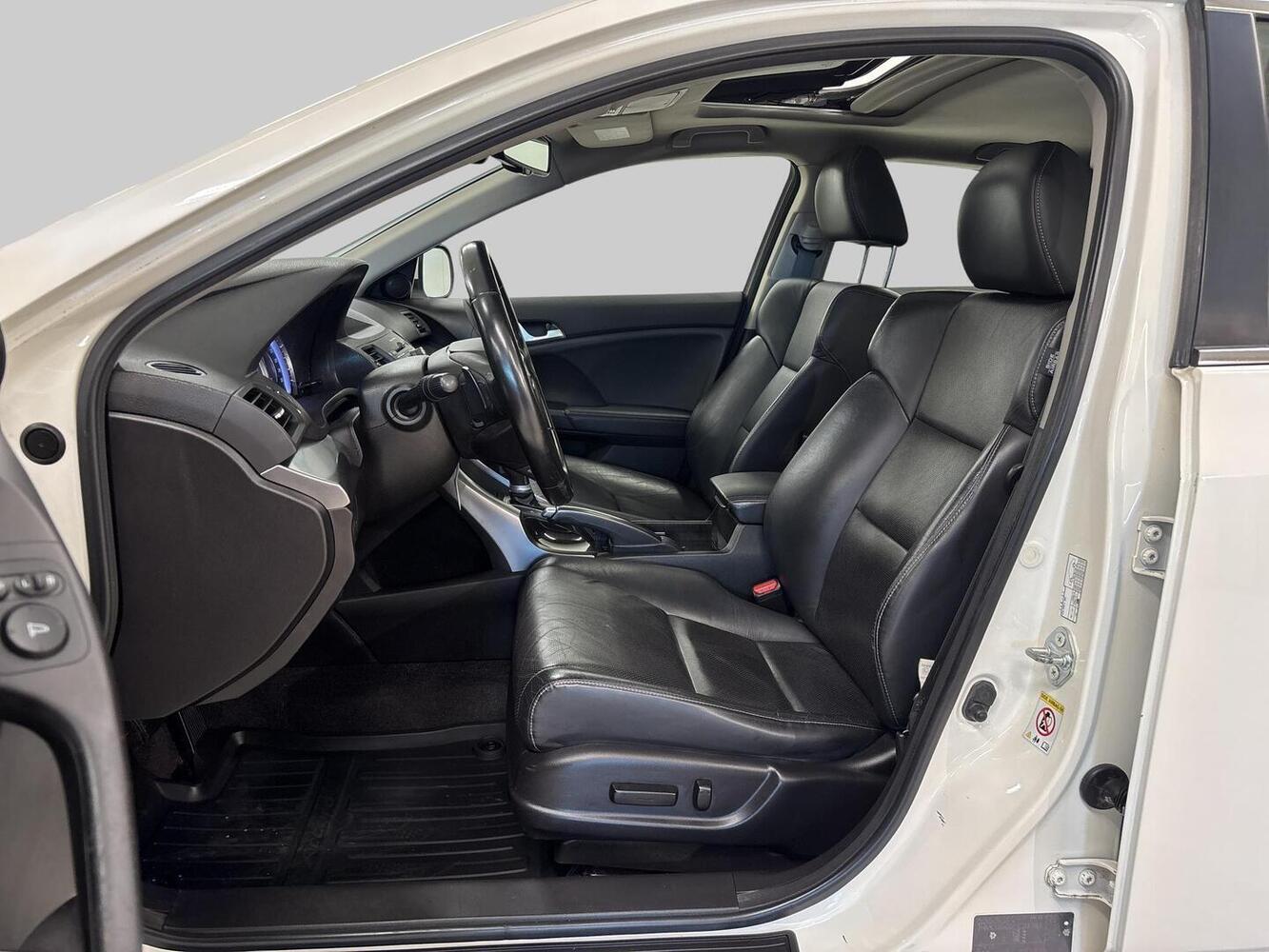 Honda Accord vaihtoauto