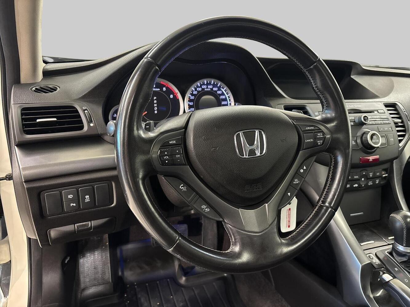 Honda Accord vaihtoauto