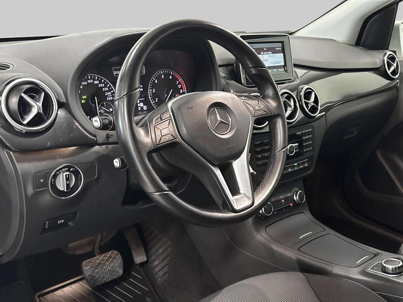 Mercedes-Benz B vaihtoauto
