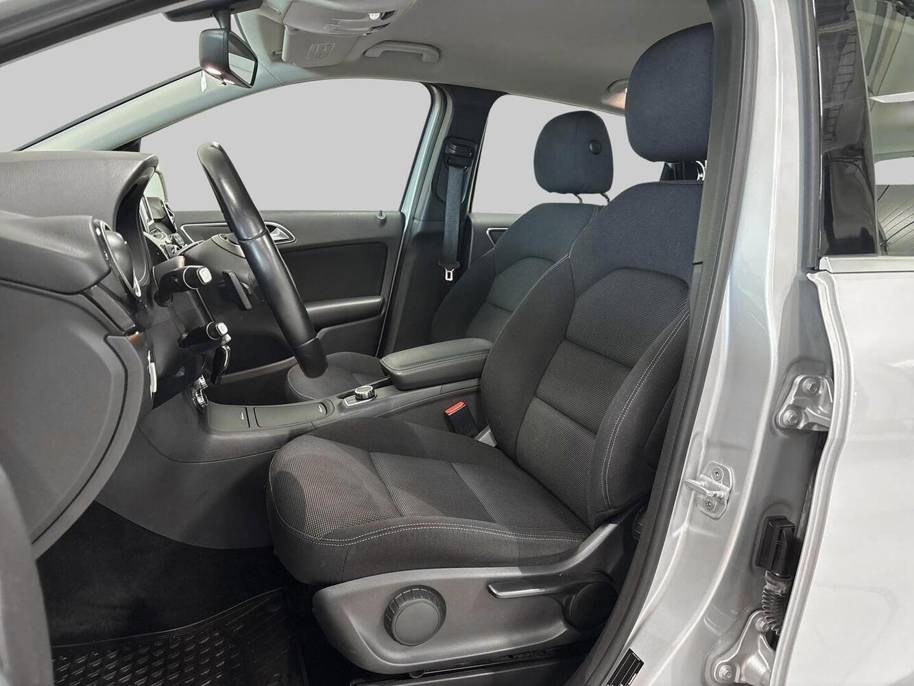 Mercedes-Benz B vaihtoauto