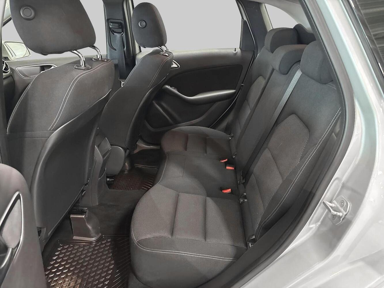 Mercedes-Benz B vaihtoauto