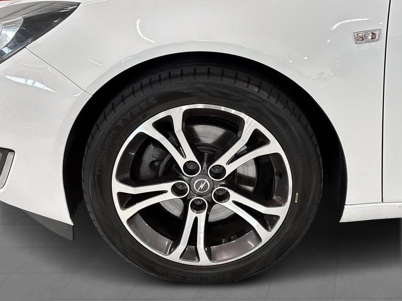 Opel Insignia vaihtoauto