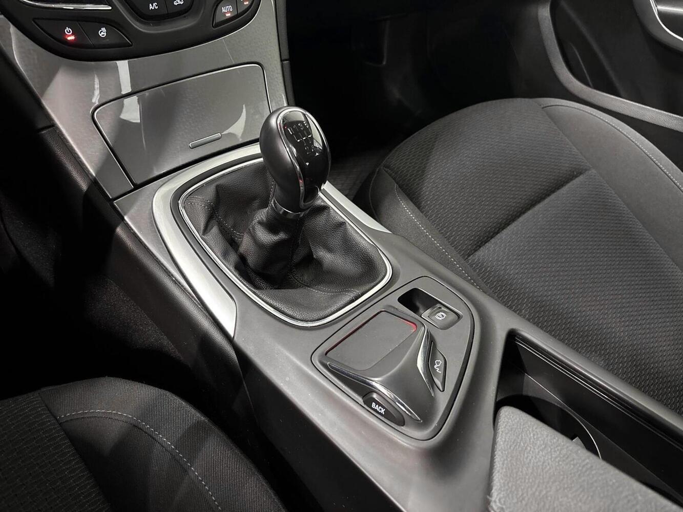 Opel Insignia vaihtoauto