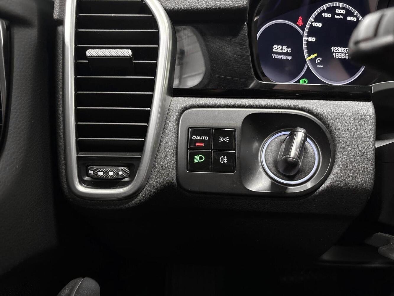 Porsche Cayenne vaihtoauto