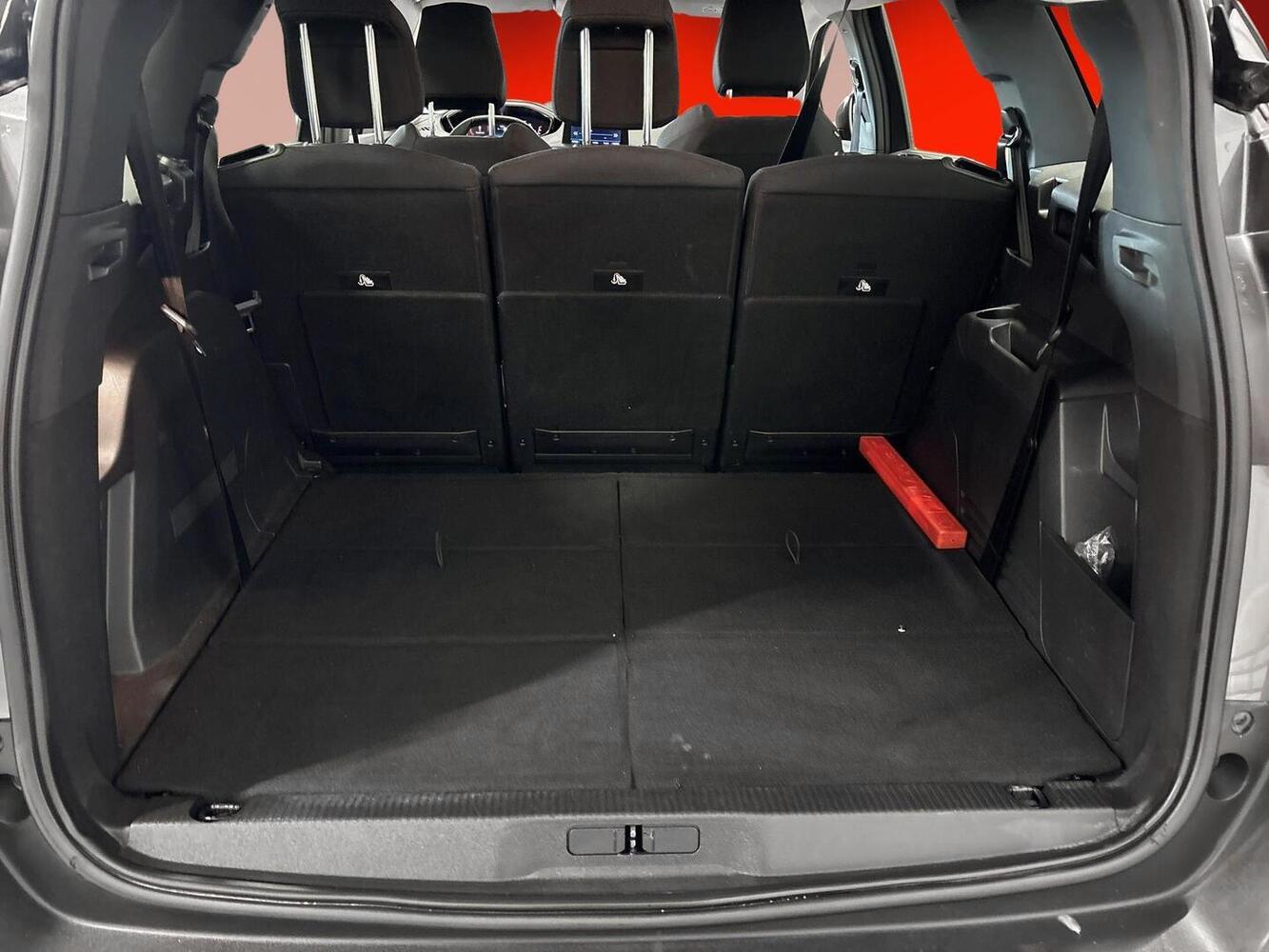 Peugeot 5008 vaihtoauto