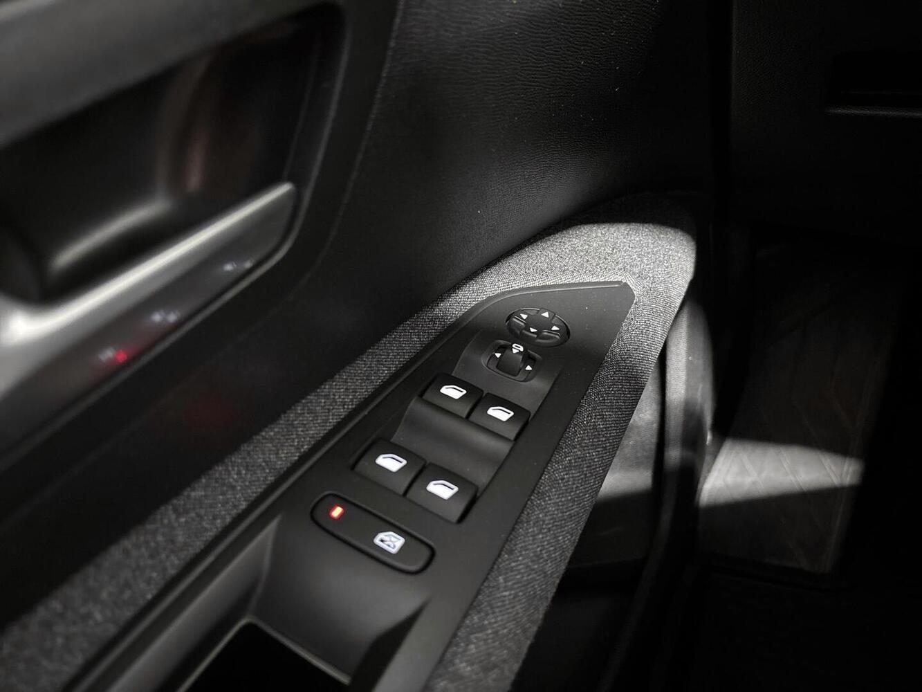 Peugeot 5008 vaihtoauto