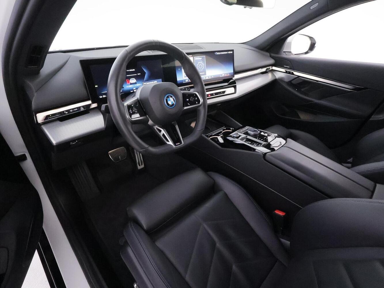 BMW i5 vaihtoauto