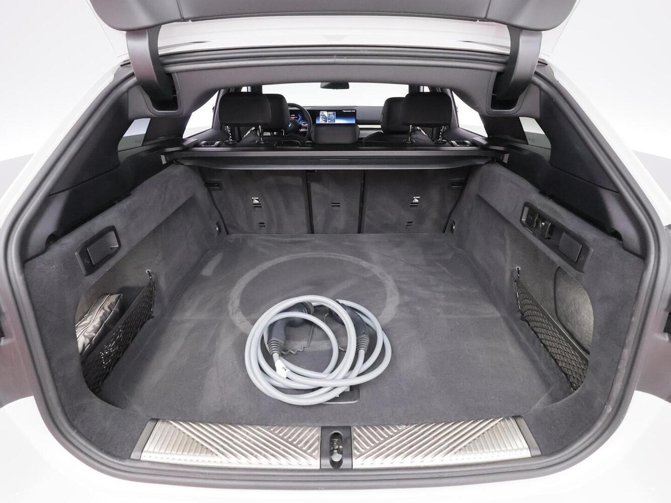 BMW i5 vaihtoauto