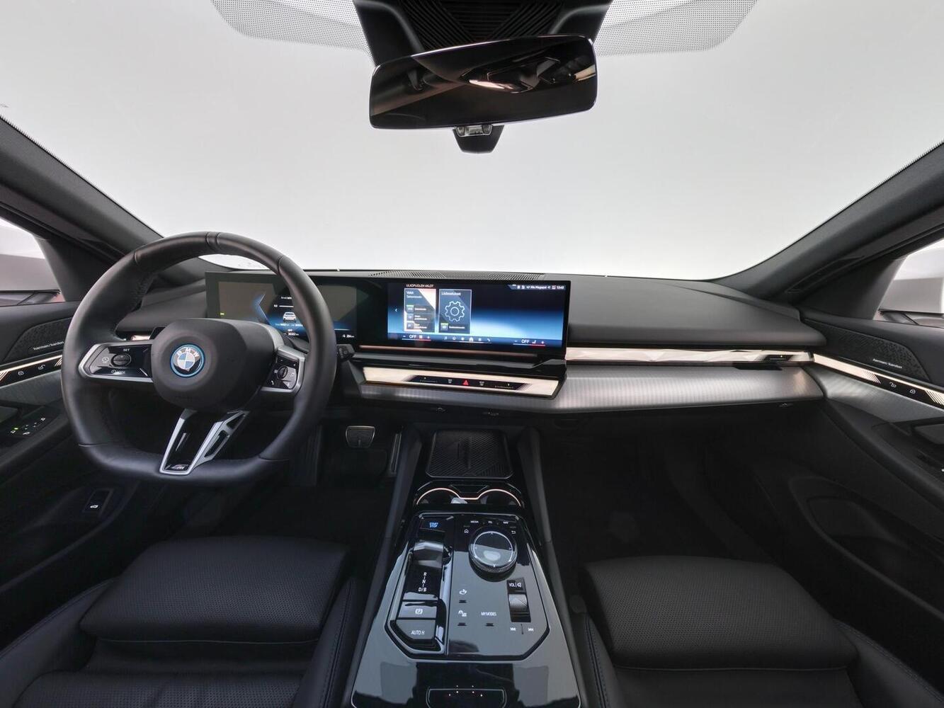 BMW i5 vaihtoauto