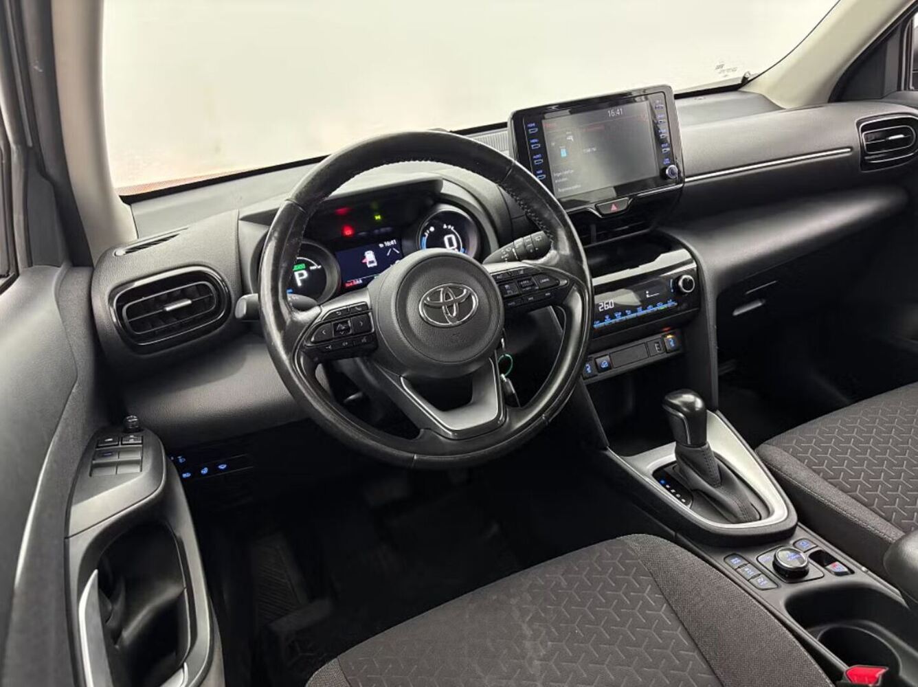 Toyota Yaris Cross vaihtoauto