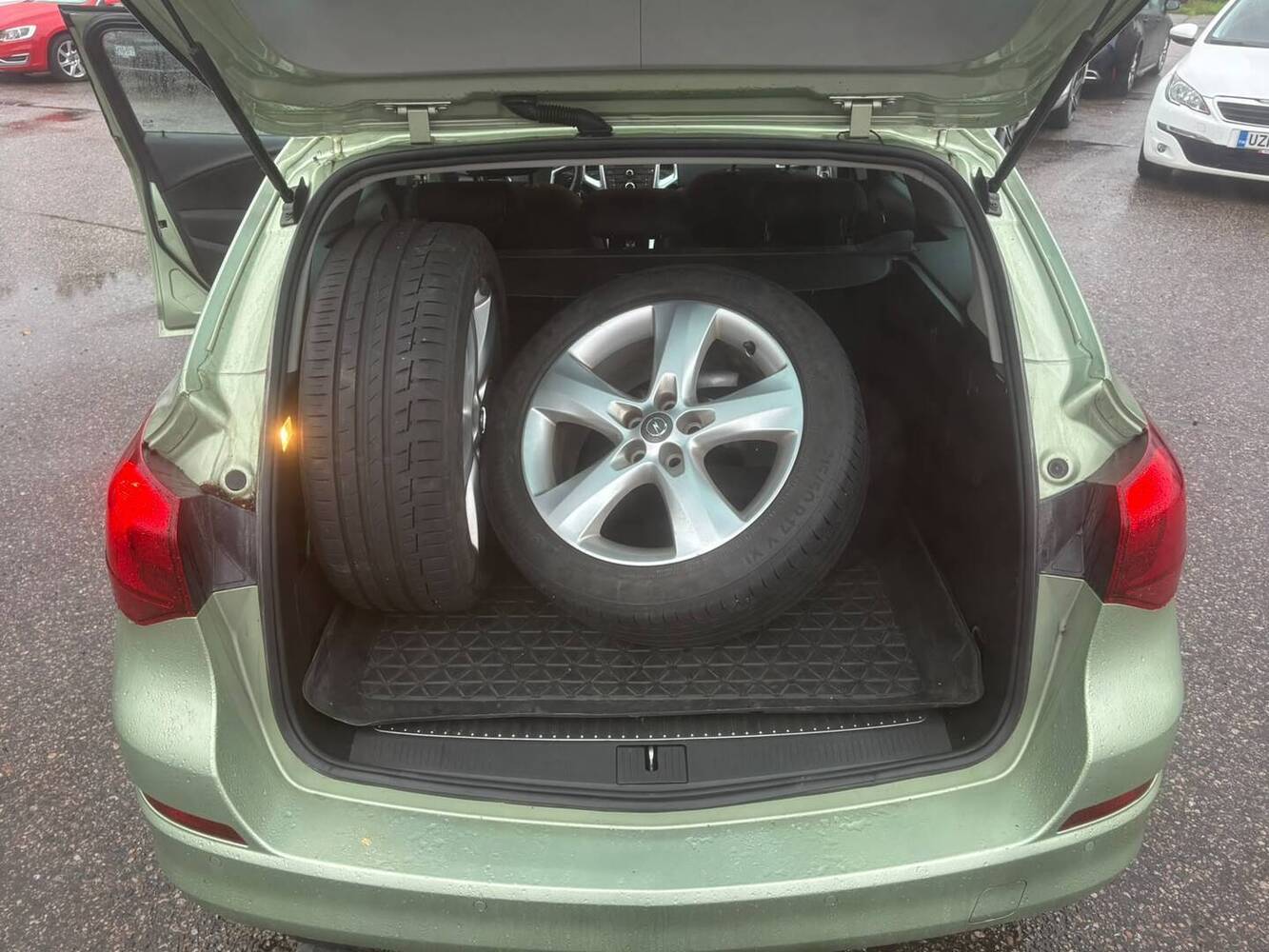 Opel Astra vaihtoauto