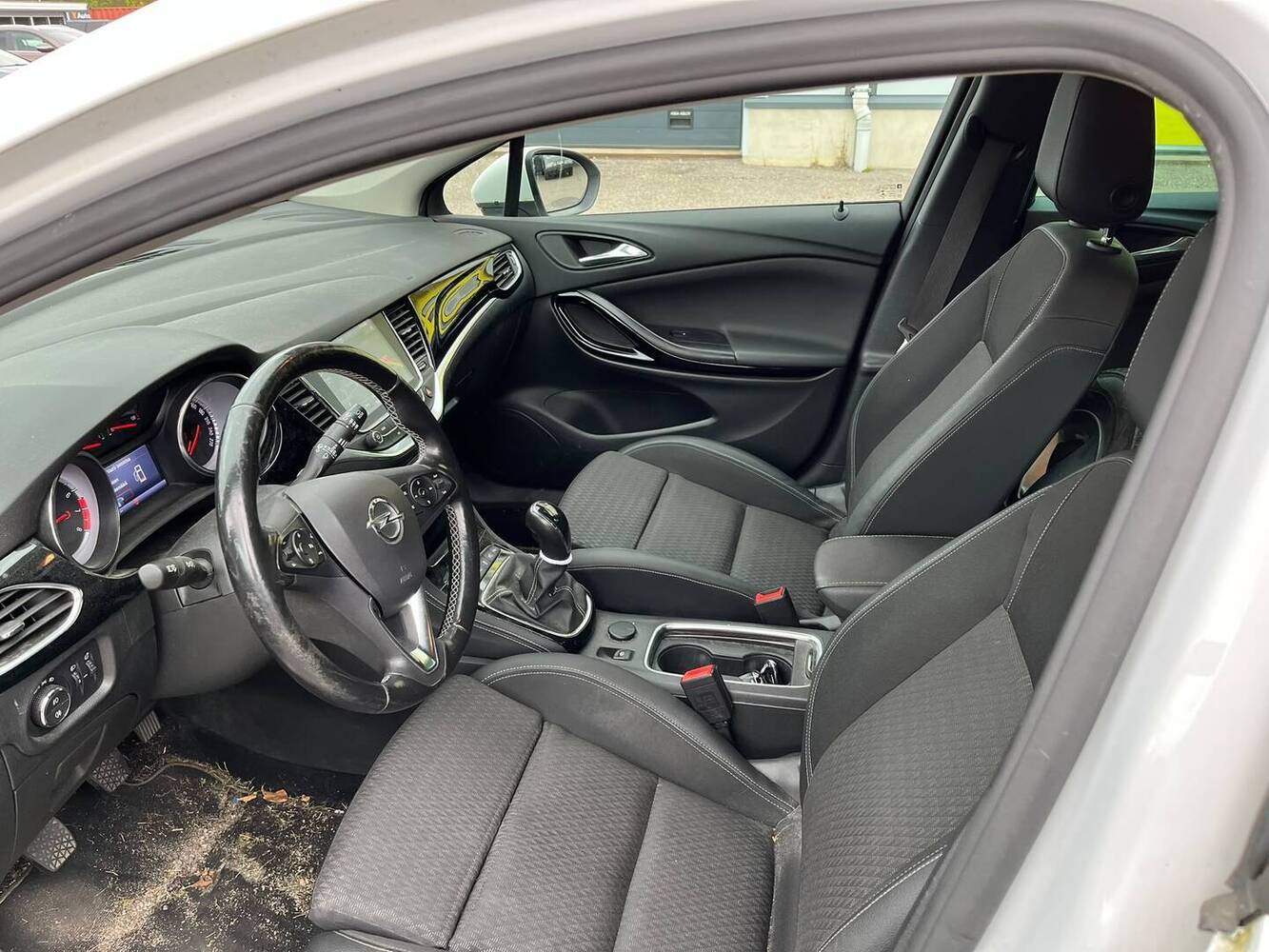 Opel Astra vaihtoauto