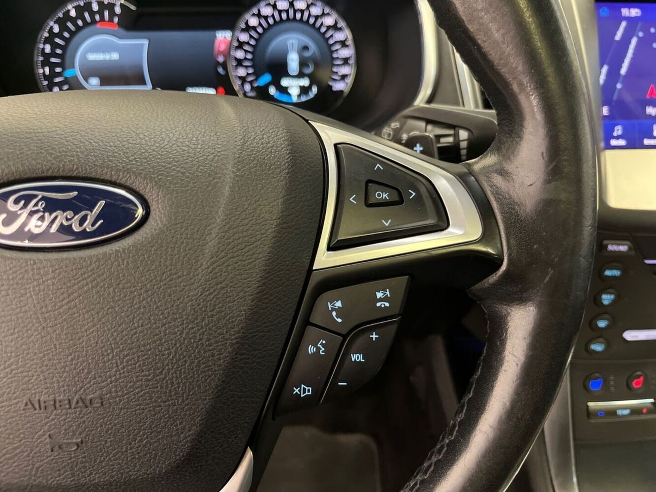 Ford Edge vaihtoauto