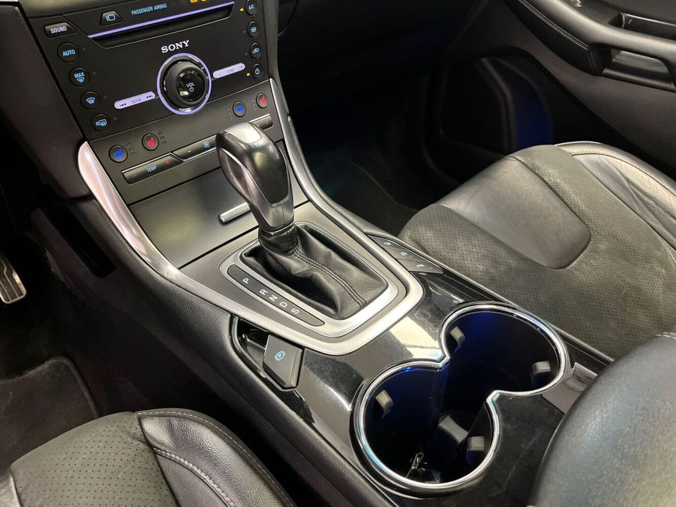 Ford Edge vaihtoauto
