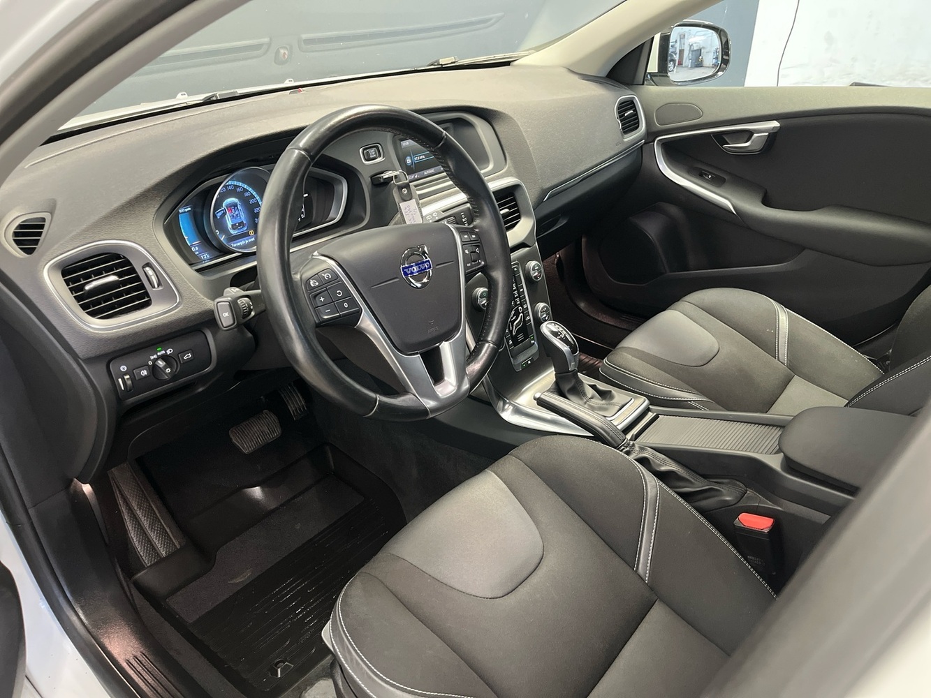 Volvo V40 vaihtoauto