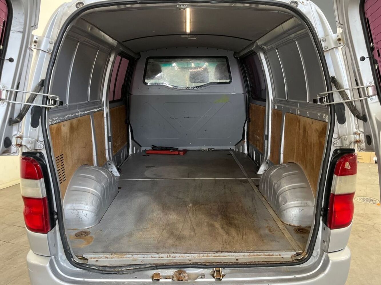 Toyota Hiace vaihtoauto