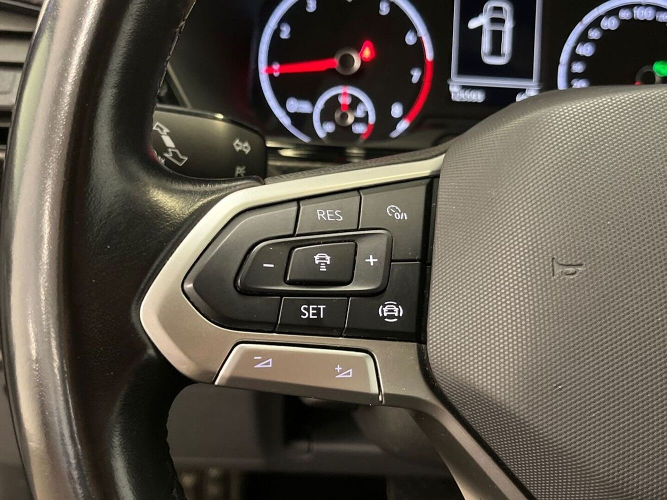 Volkswagen T-Cross vaihtoauto