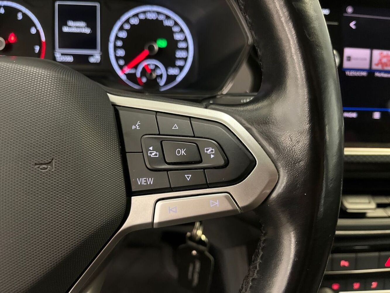 Volkswagen T-Cross vaihtoauto