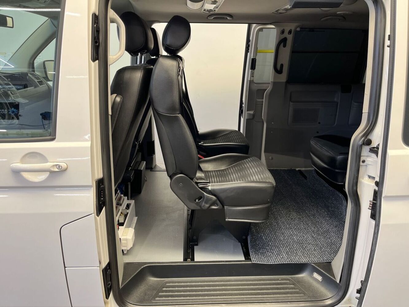 Volkswagen Caravelle vaihtoauto