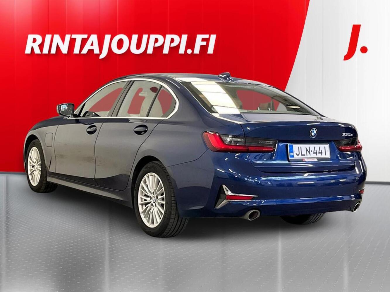 BMW 330 vaihtoauto