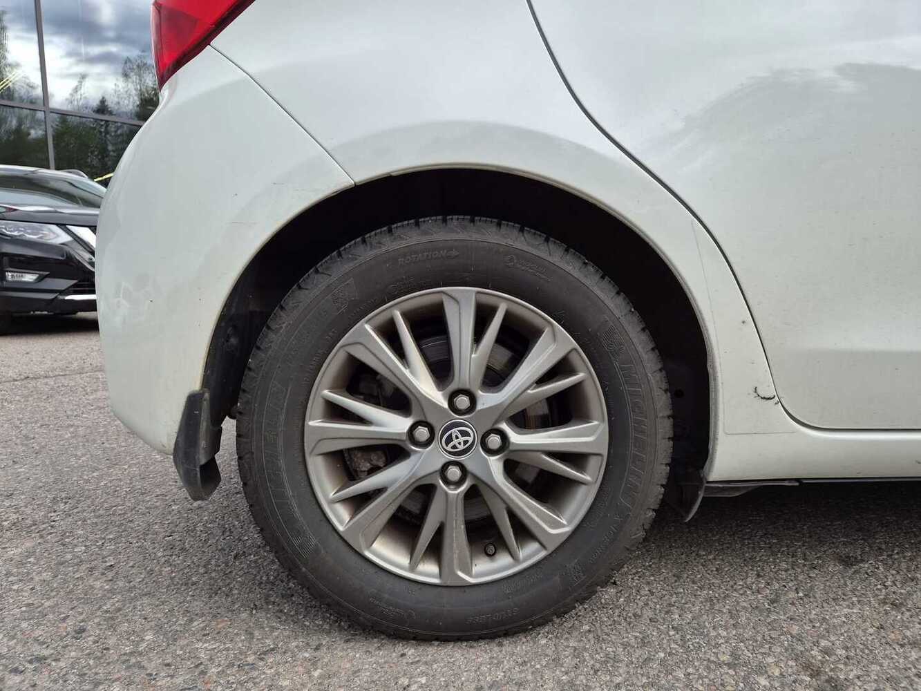 Toyota Yaris vaihtoauto