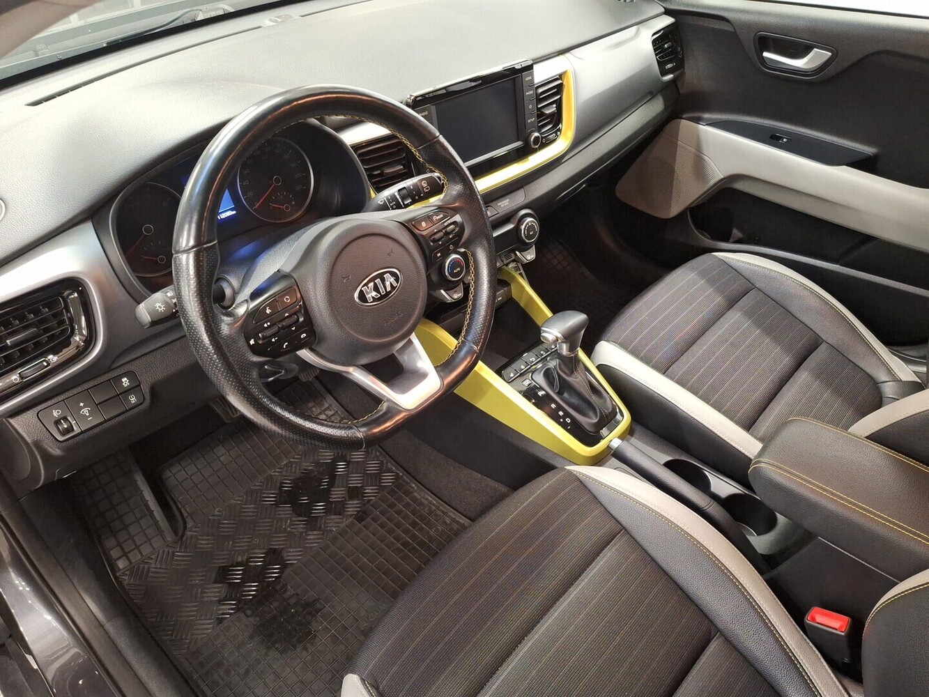 Kia Stonic vaihtoauto
