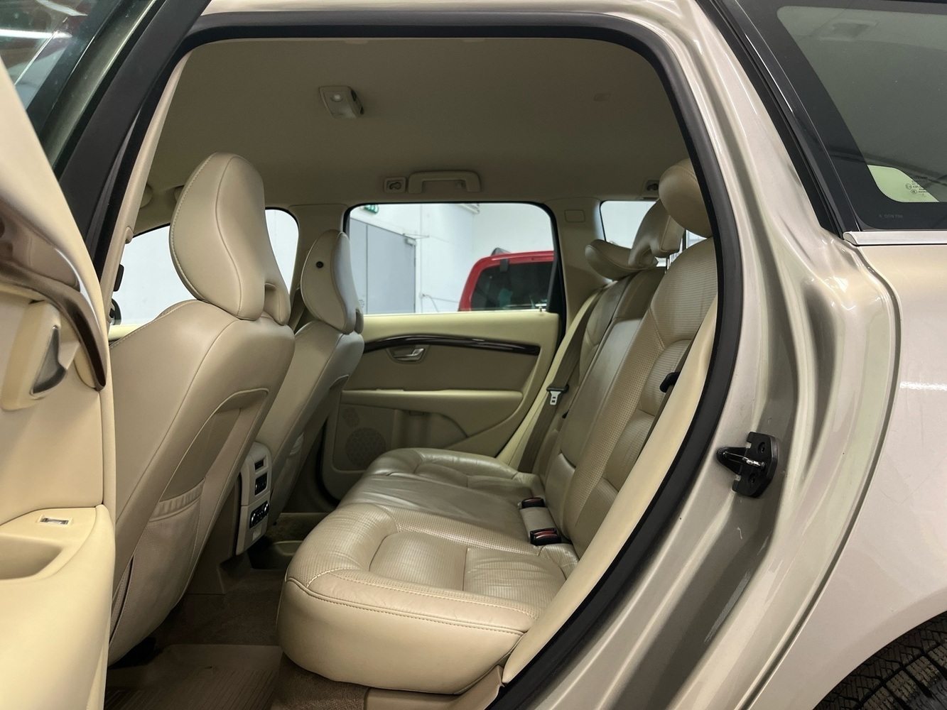 Volvo V70 vaihtoauto