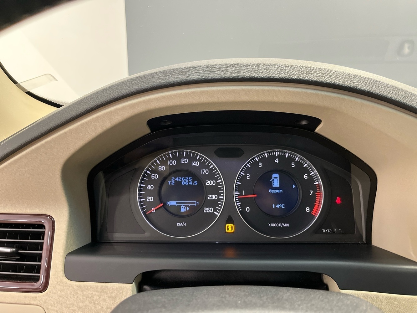 Volvo V70 vaihtoauto