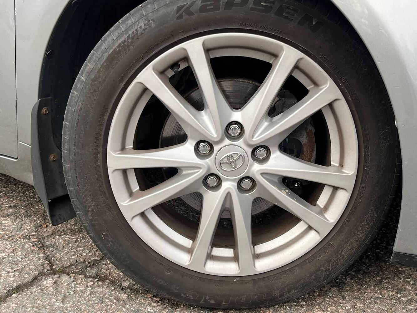 Toyota Avensis vaihtoauto
