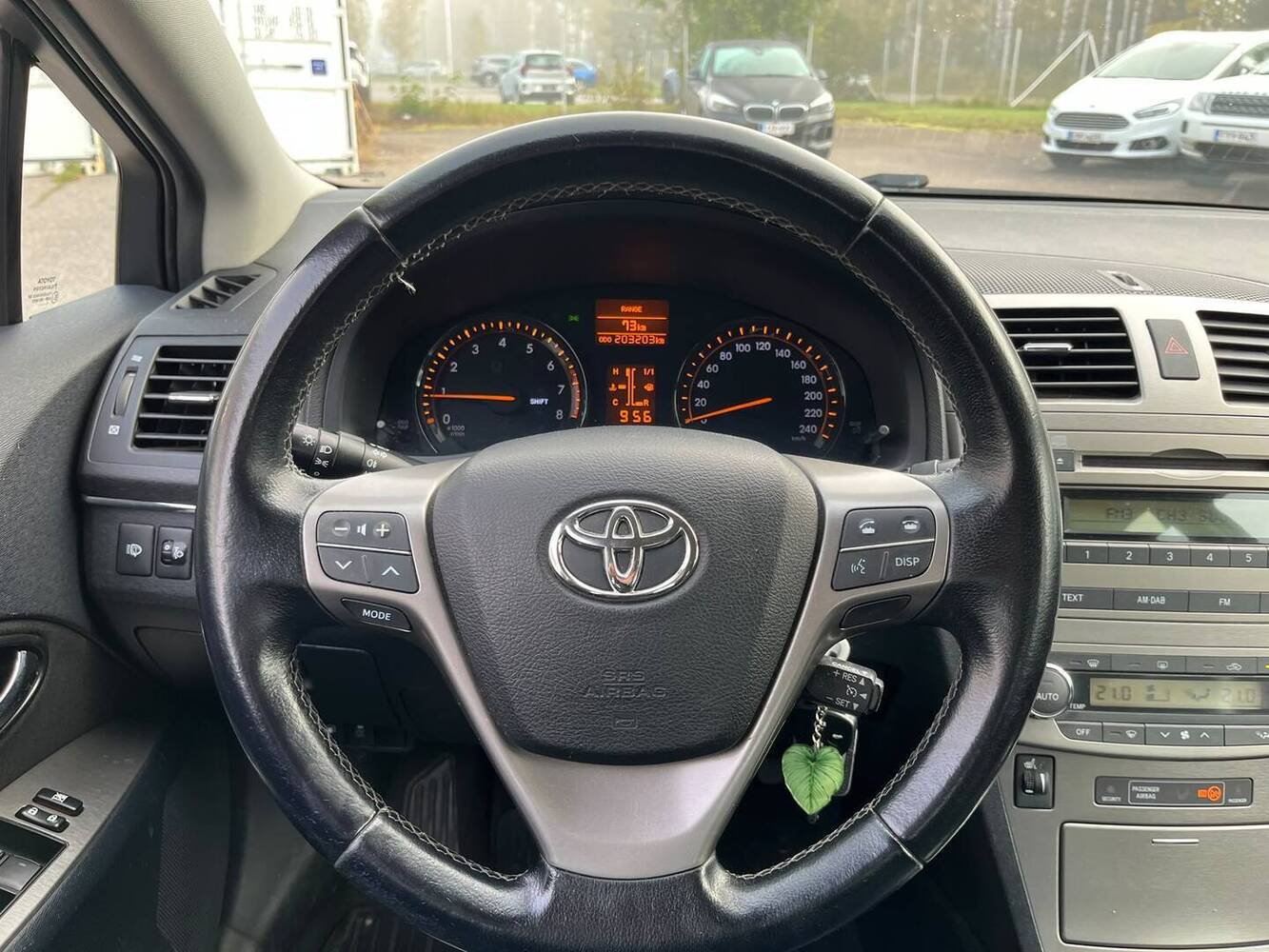 Toyota Avensis vaihtoauto