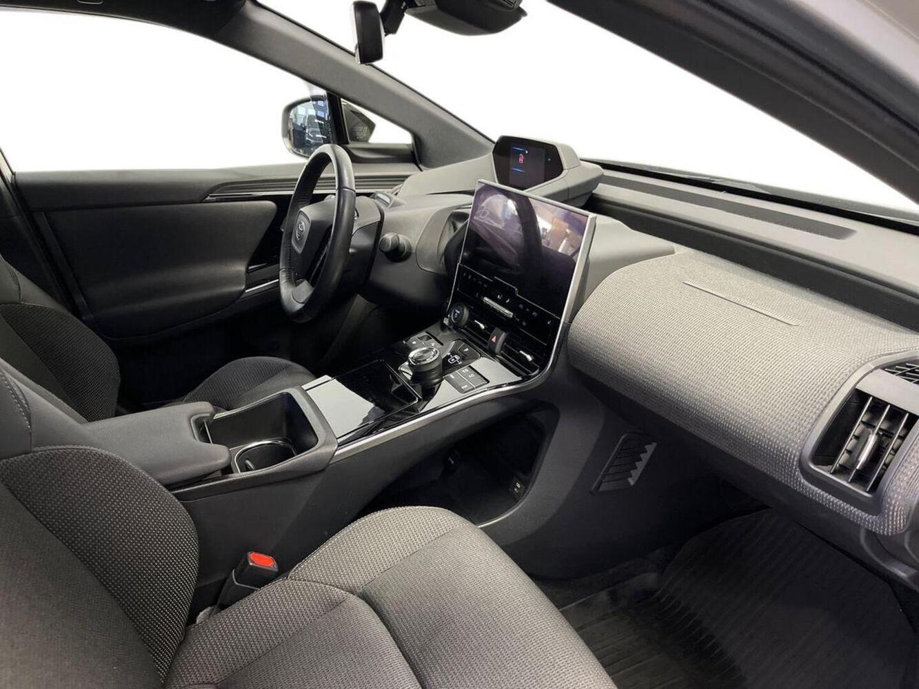 Toyota bZ4X vaihtoauto