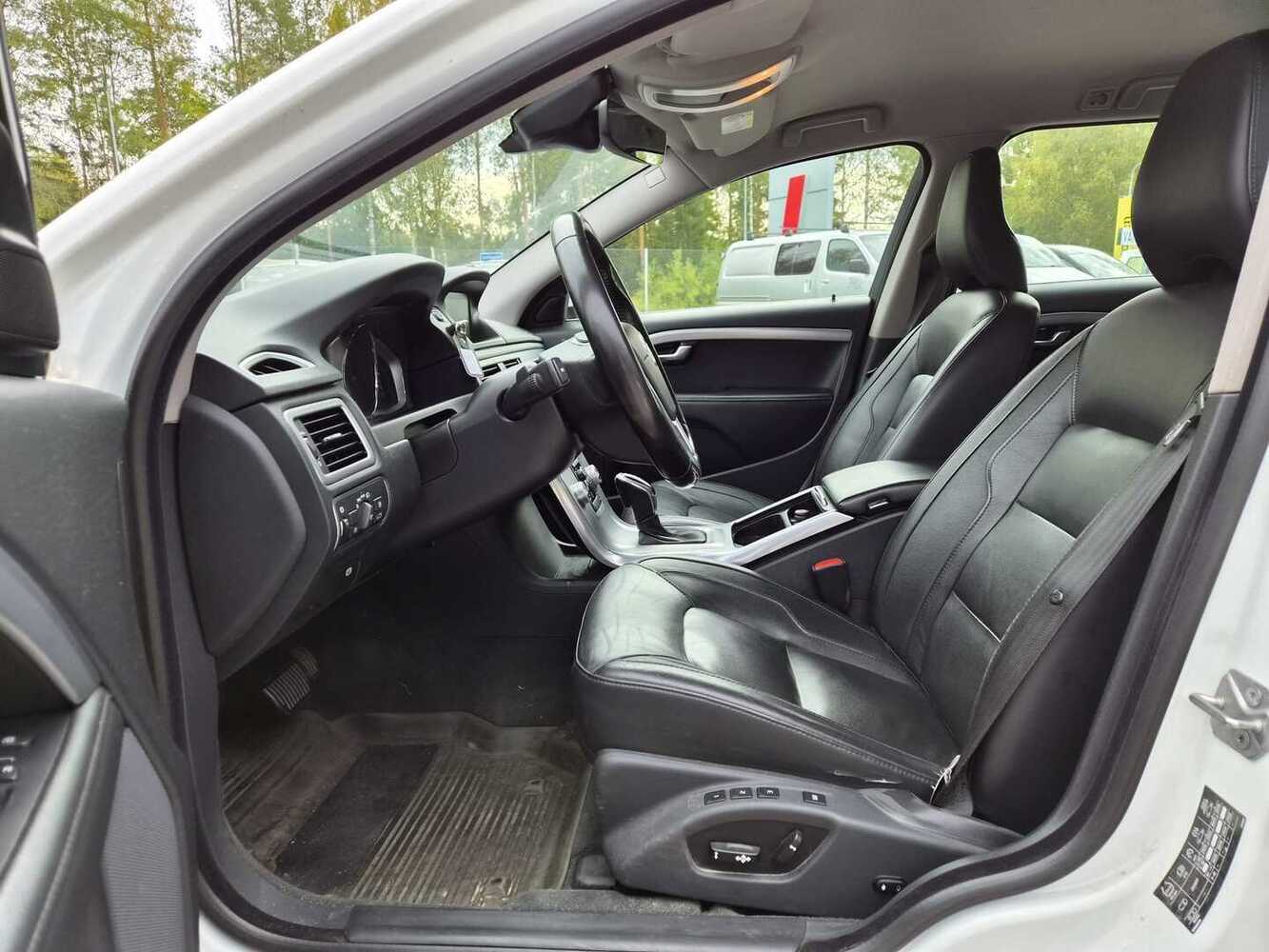 Volvo V70 vaihtoauto