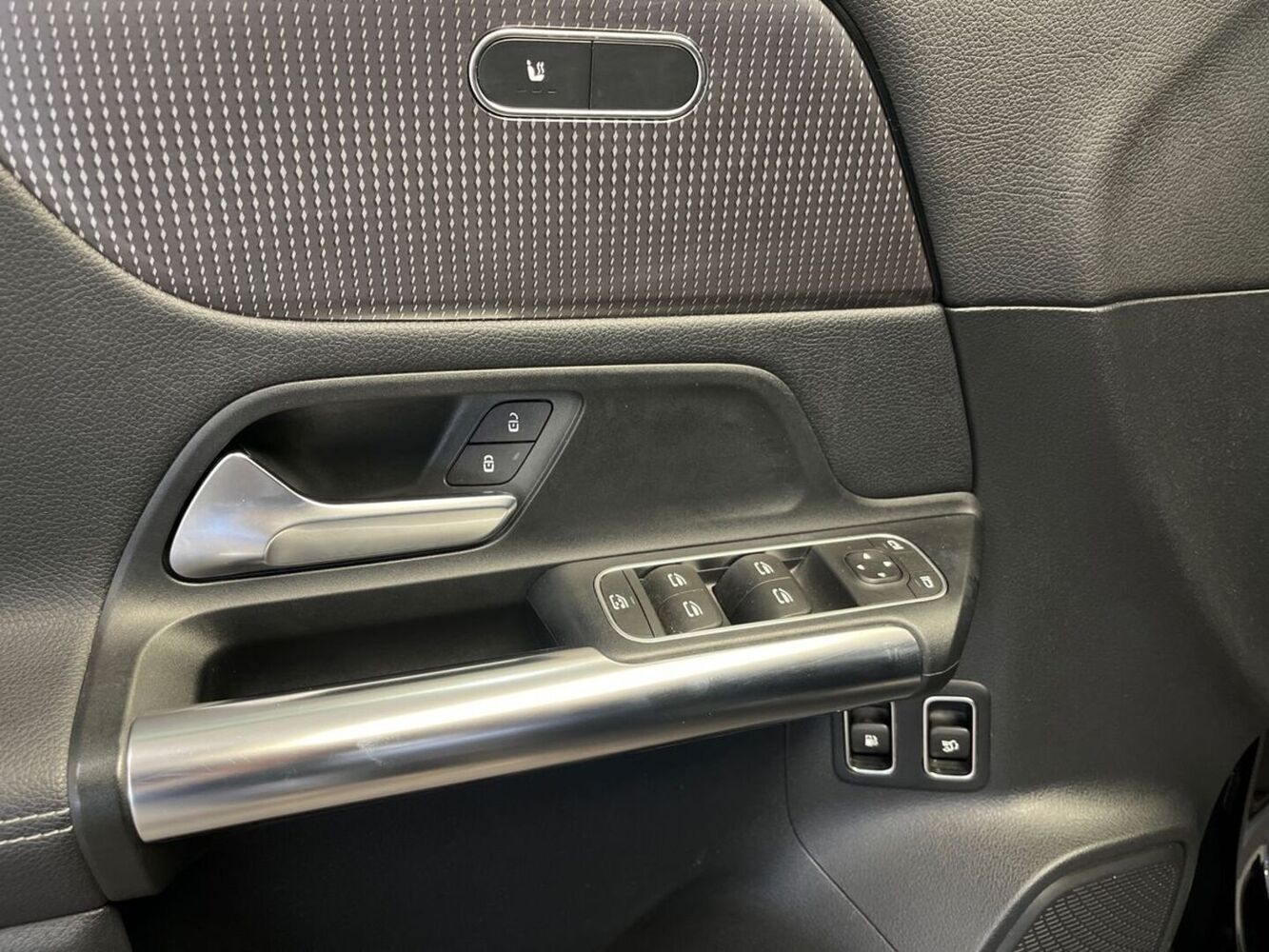 Mercedes-Benz GLA vaihtoauto