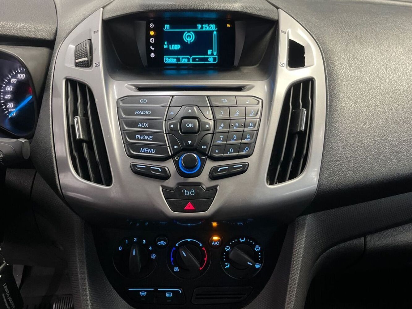 Ford Transit Connect vaihtoauto