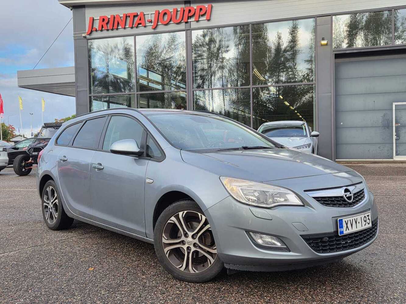 Opel Astra vaihtoauto