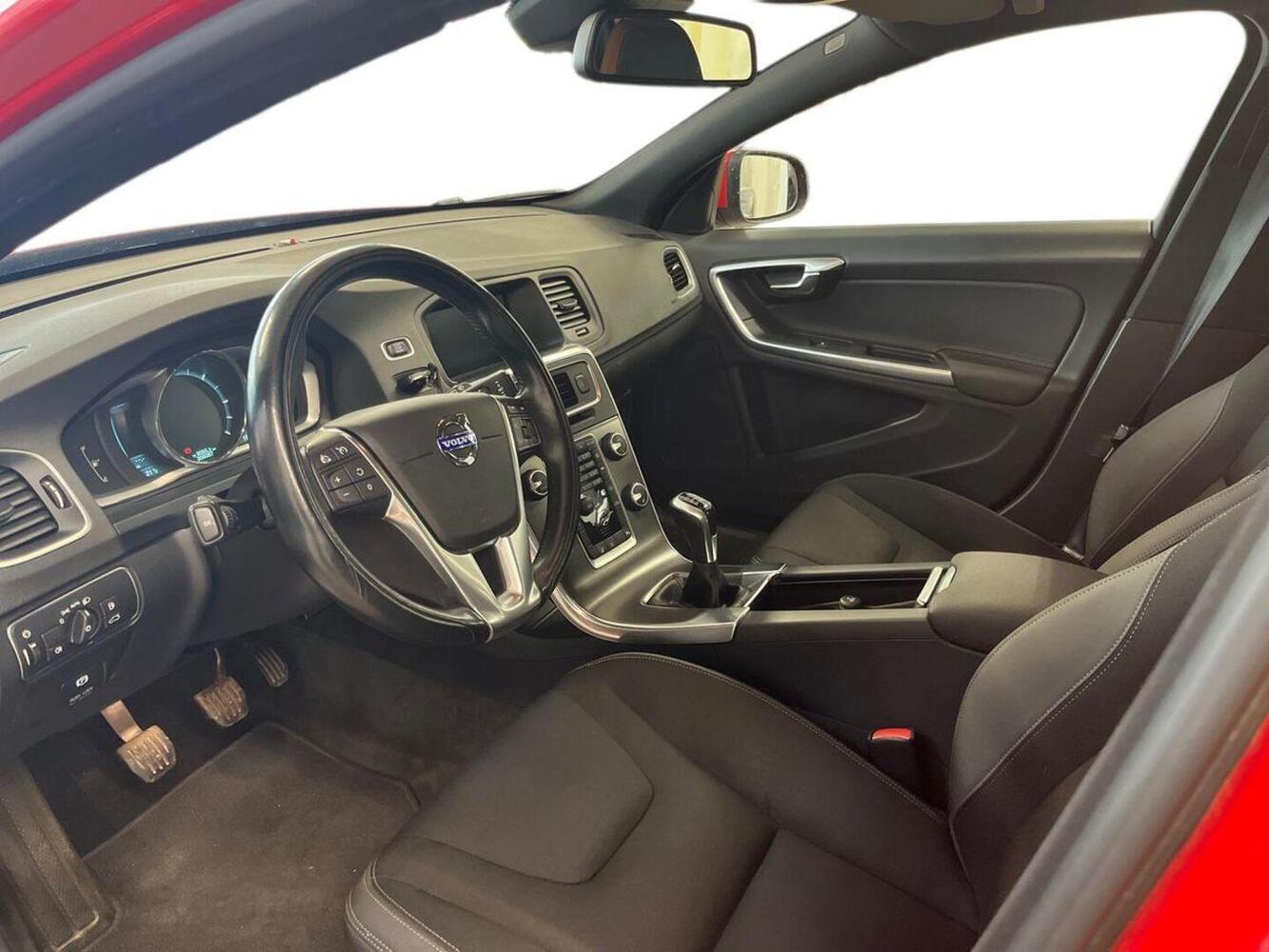 Volvo V60 vaihtoauto