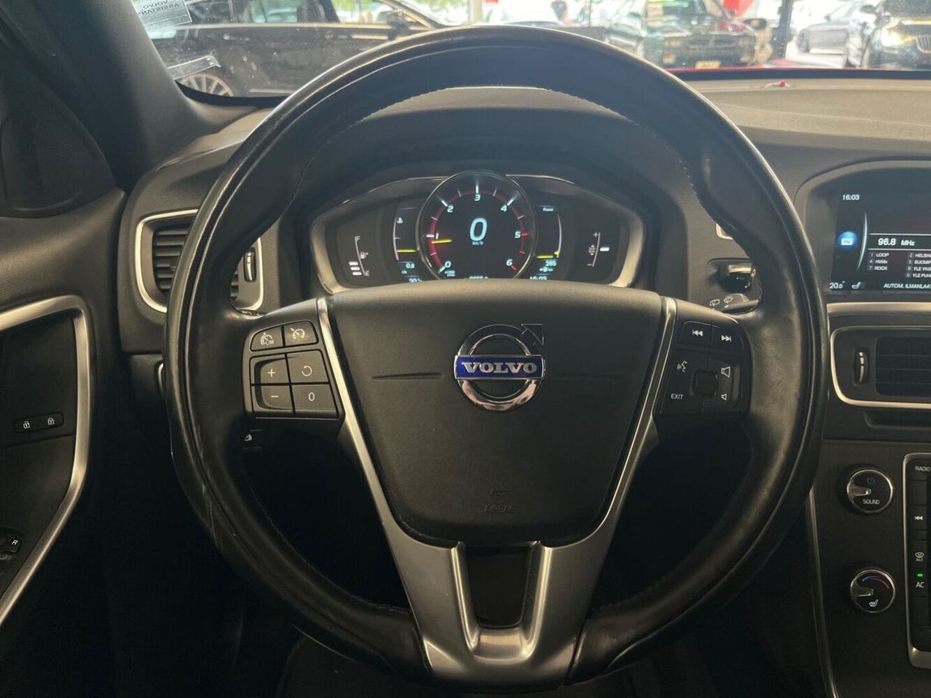 Volvo V60 vaihtoauto
