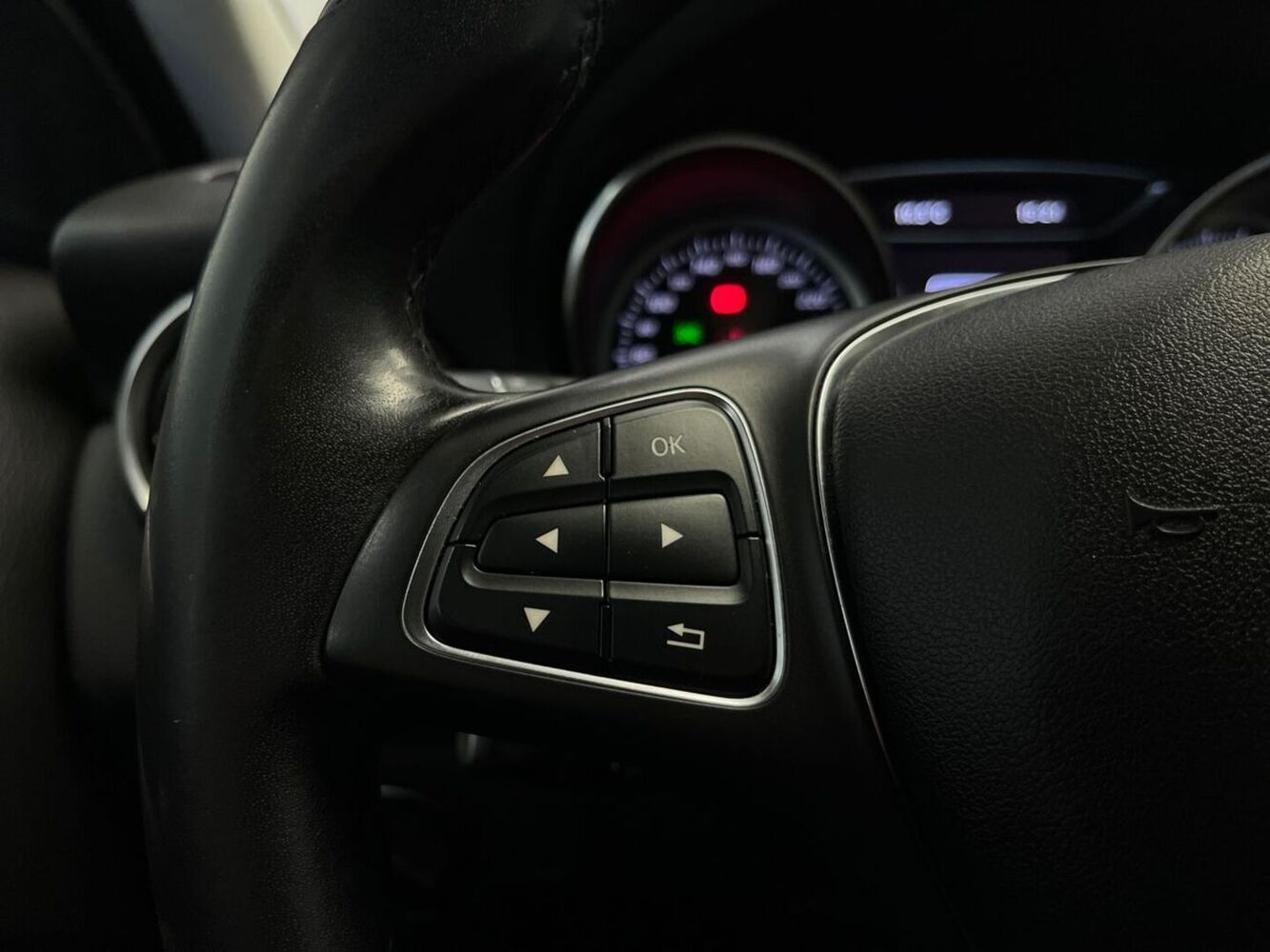 Mercedes-Benz GLA vaihtoauto