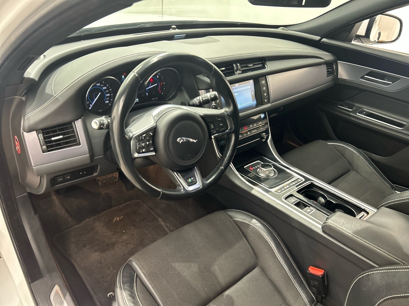 Jaguar XF vaihtoauto