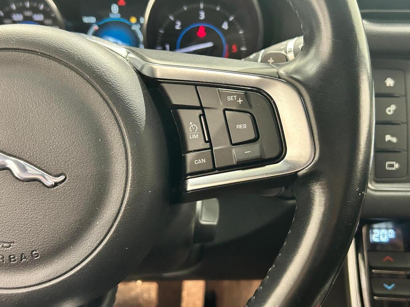 Jaguar XF vaihtoauto