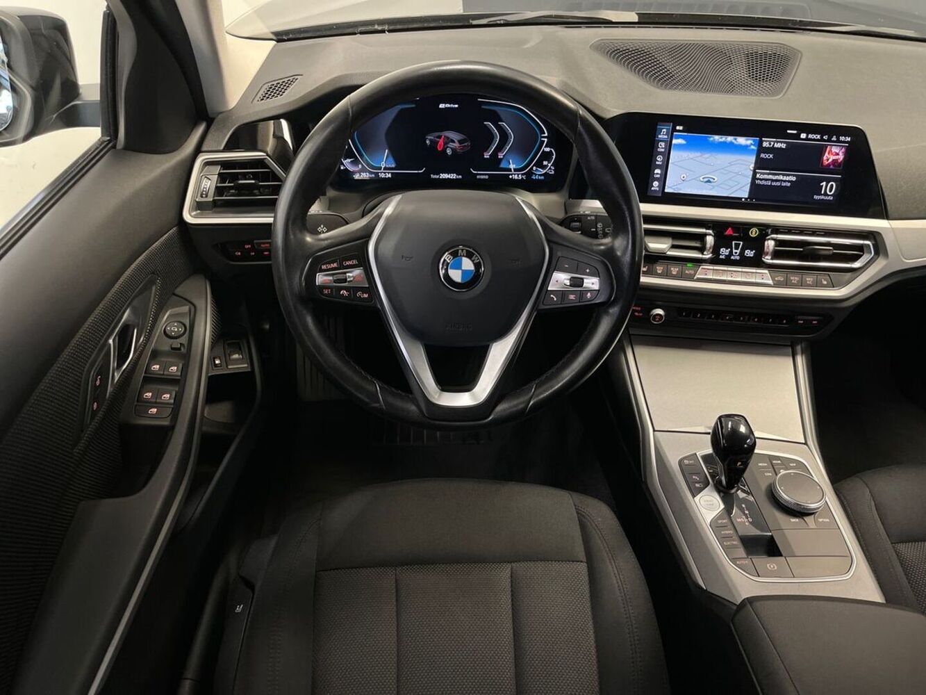 BMW 320 vaihtoauto