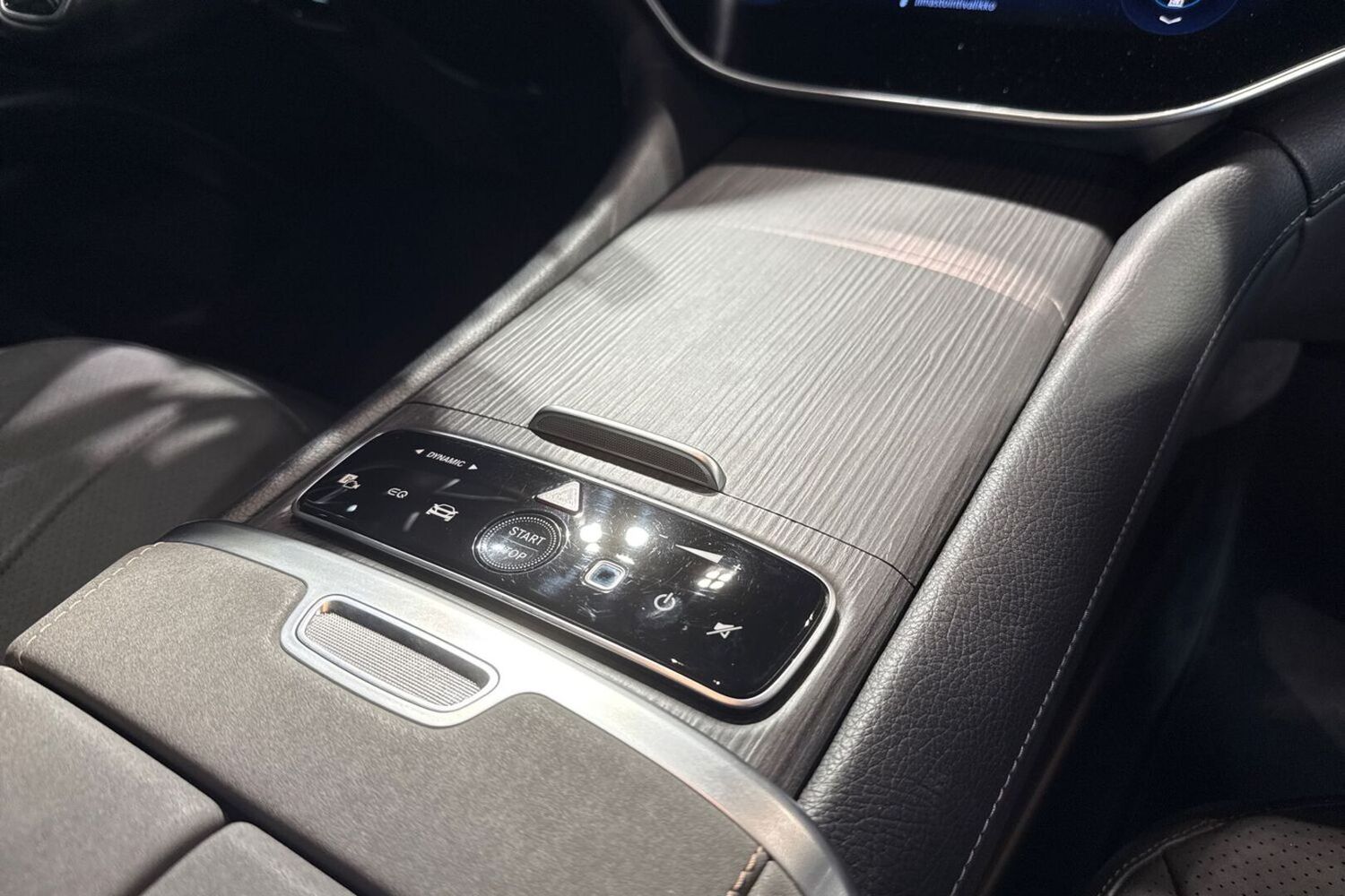 Mercedes-Benz EQS vaihtoauto