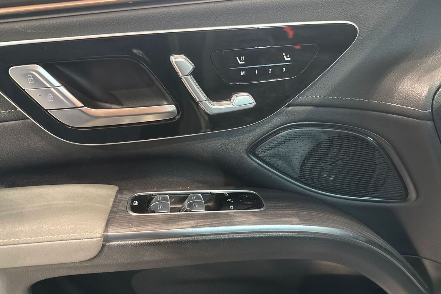 Mercedes-Benz EQS vaihtoauto
