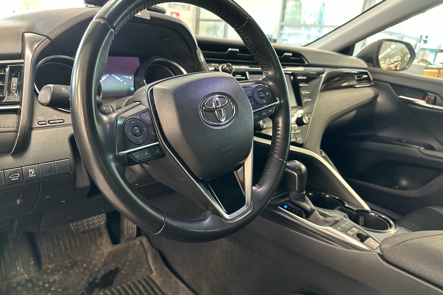 Toyota Camry vaihtoauto