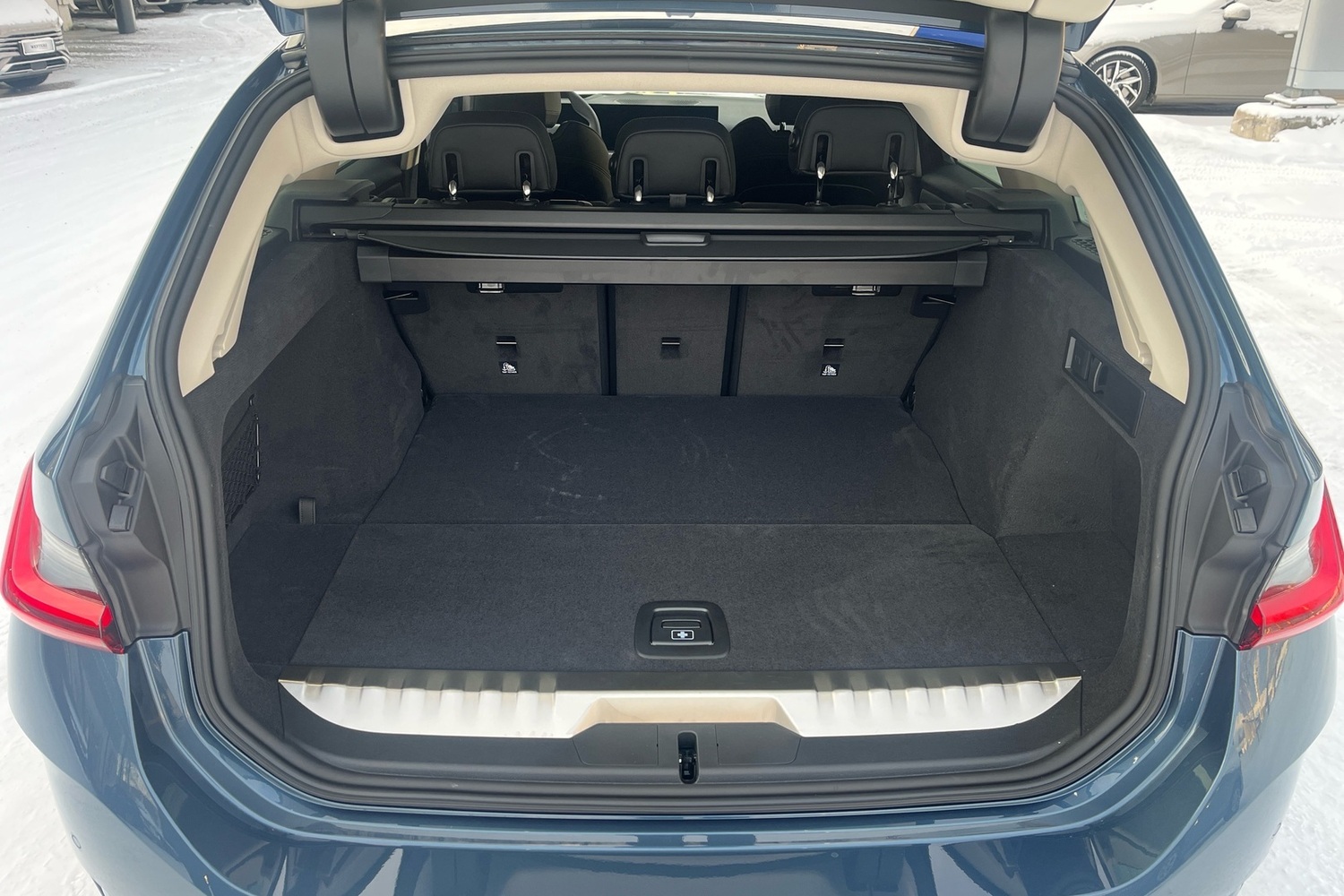BMW 330 vaihtoauto