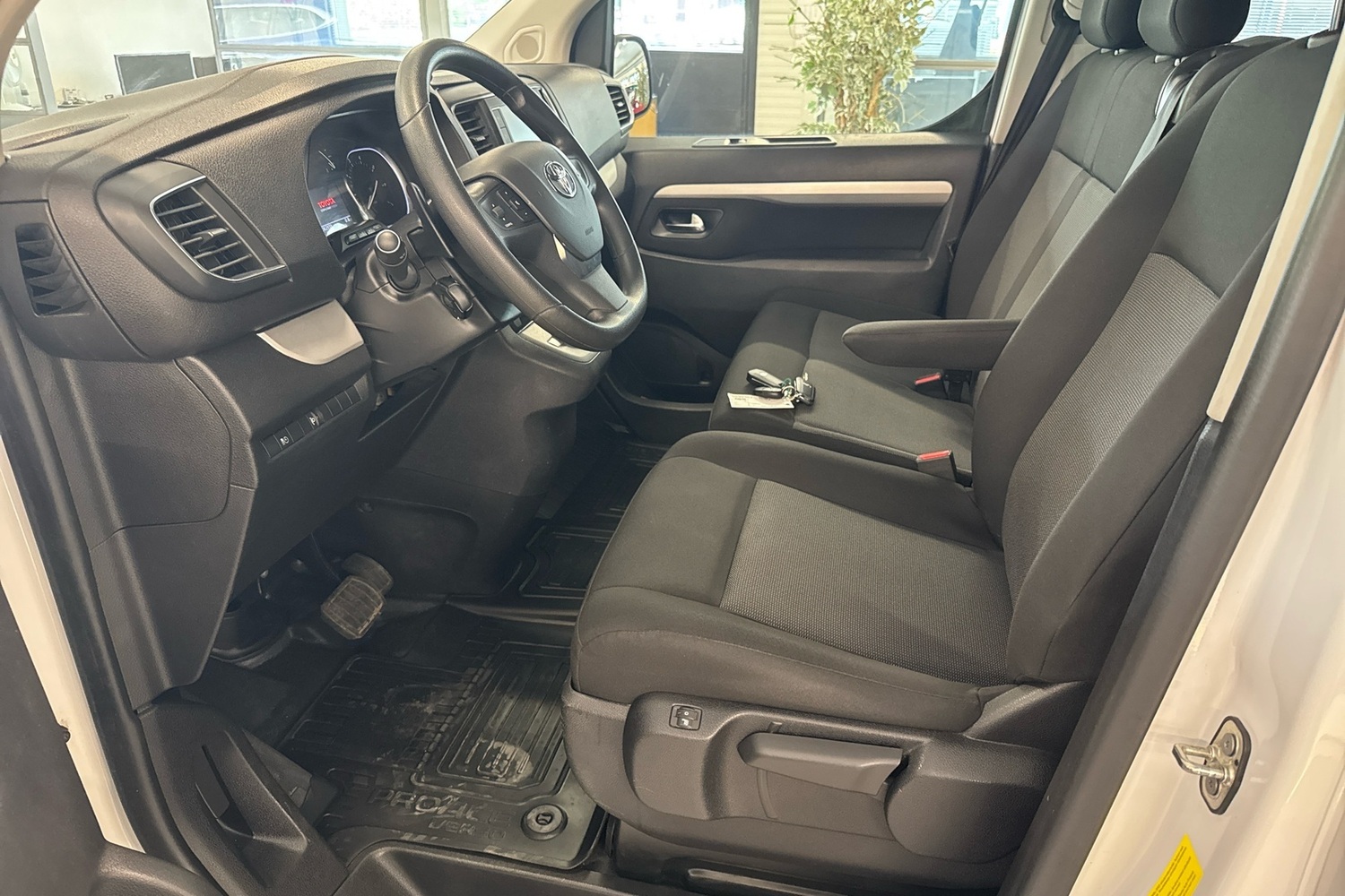 Toyota Proace Verso vaihtoauto