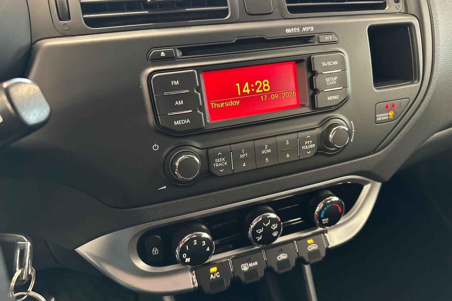 Kia Rio vaihtoauto