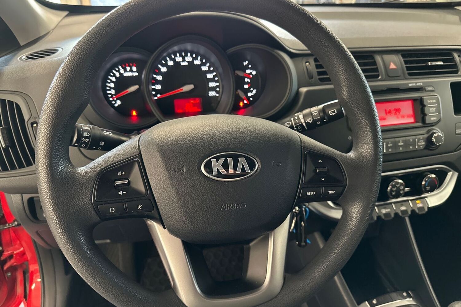 Kia Rio vaihtoauto