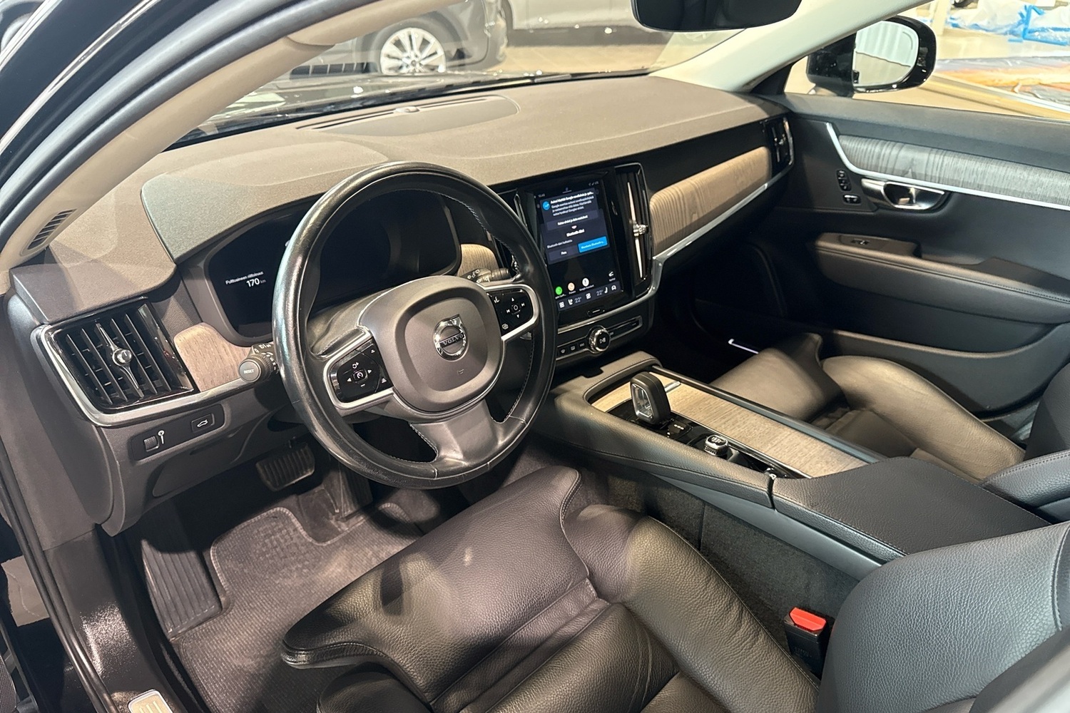Volvo V90 Cross Country vaihtoauto