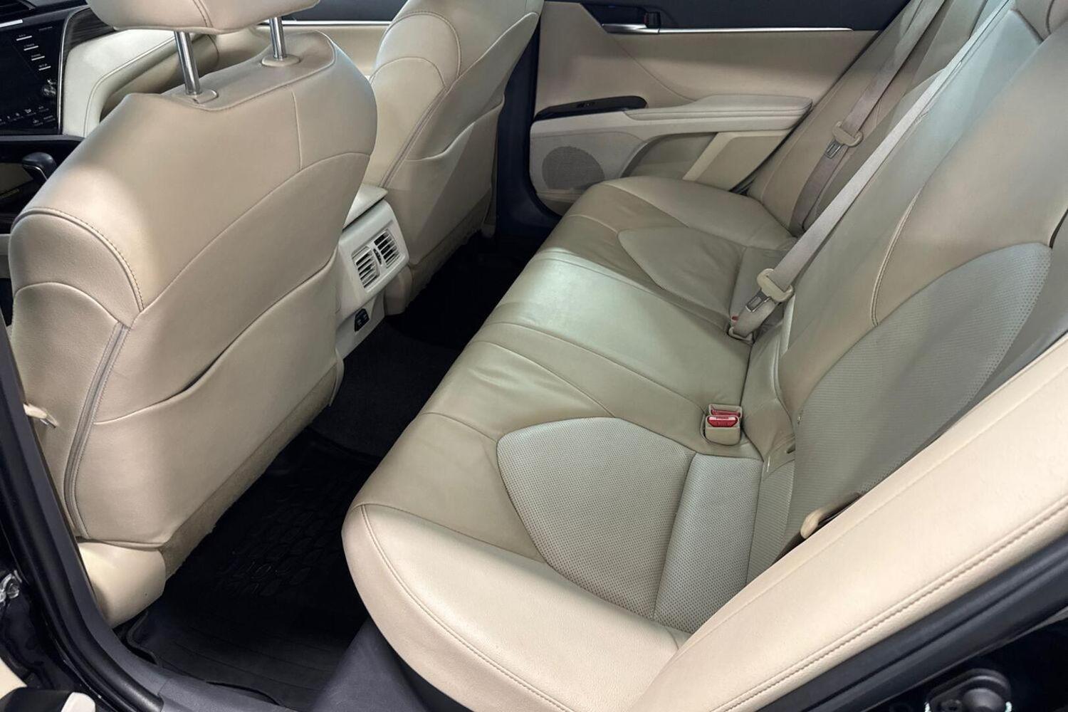 Toyota Camry vaihtoauto
